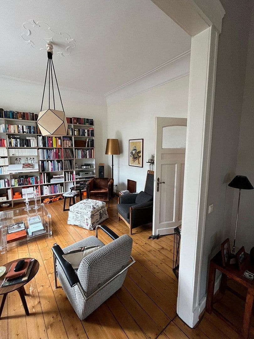 Pronájem bytu 4+1 115 m², Ludenberger Straße 11, düsseldorf, Severní Porýní-Vestfálsko Pronájem bytu 4+1 115 m², Ludenberger Straße 11, düsseldorf, Severní Porýní-Vestfálsko