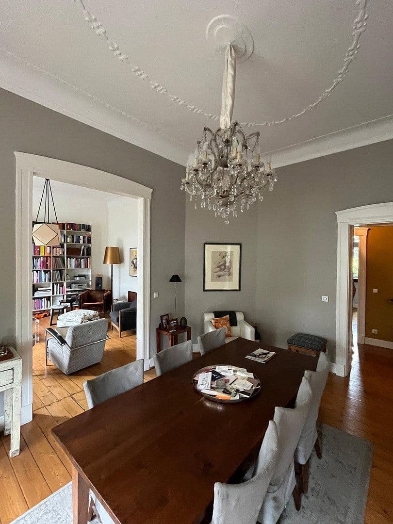 Pronájem bytu 4+1 115 m², Ludenberger Straße 11, düsseldorf, Severní Porýní-Vestfálsko Pronájem bytu 4+1 115 m², Ludenberger Straße 11, düsseldorf, Severní Porýní-Vestfálsko
