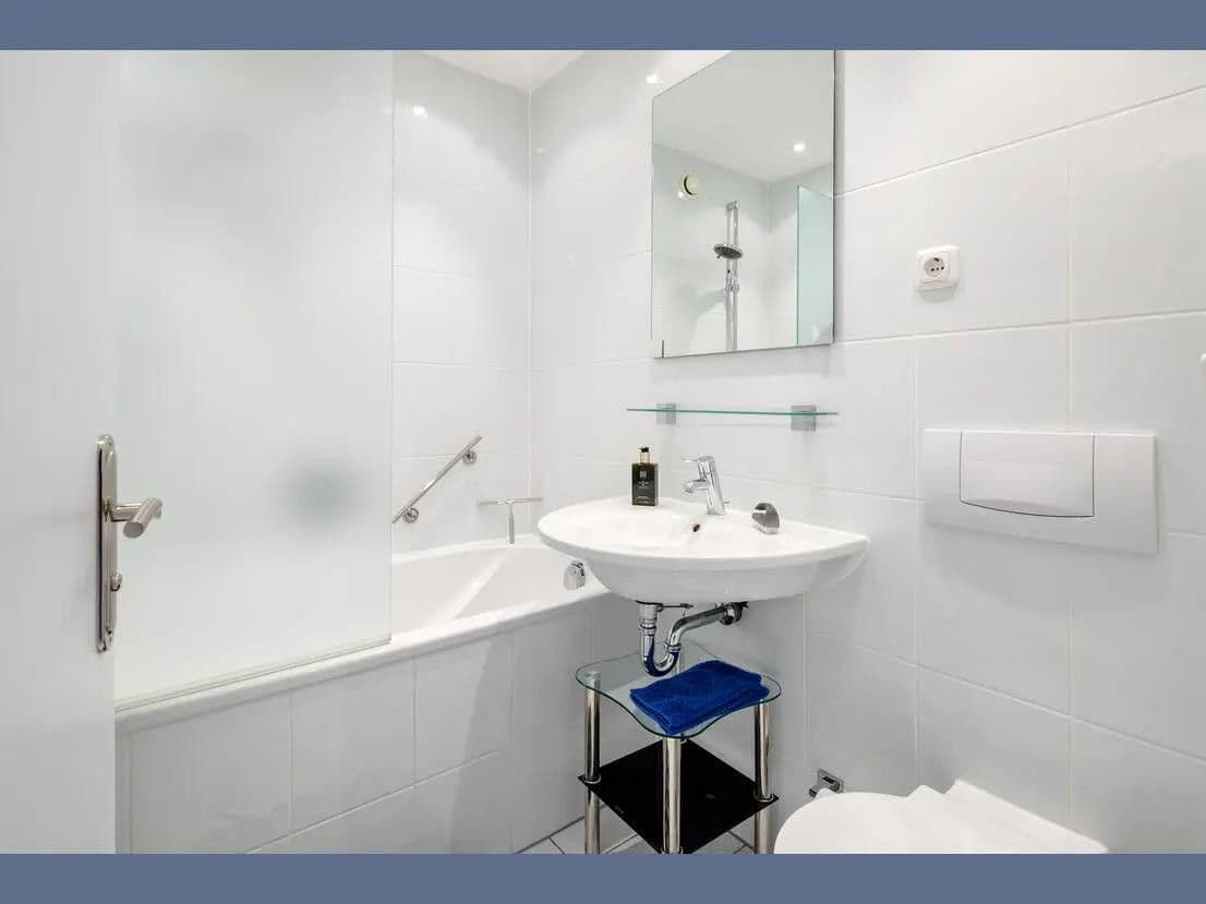 Pronájem bytu 1+1 26 m², Elektrastrasse 11, München, Bavorsko Pronájem bytu 1+1 26 m², Elektrastrasse 11, München, Bavorsko