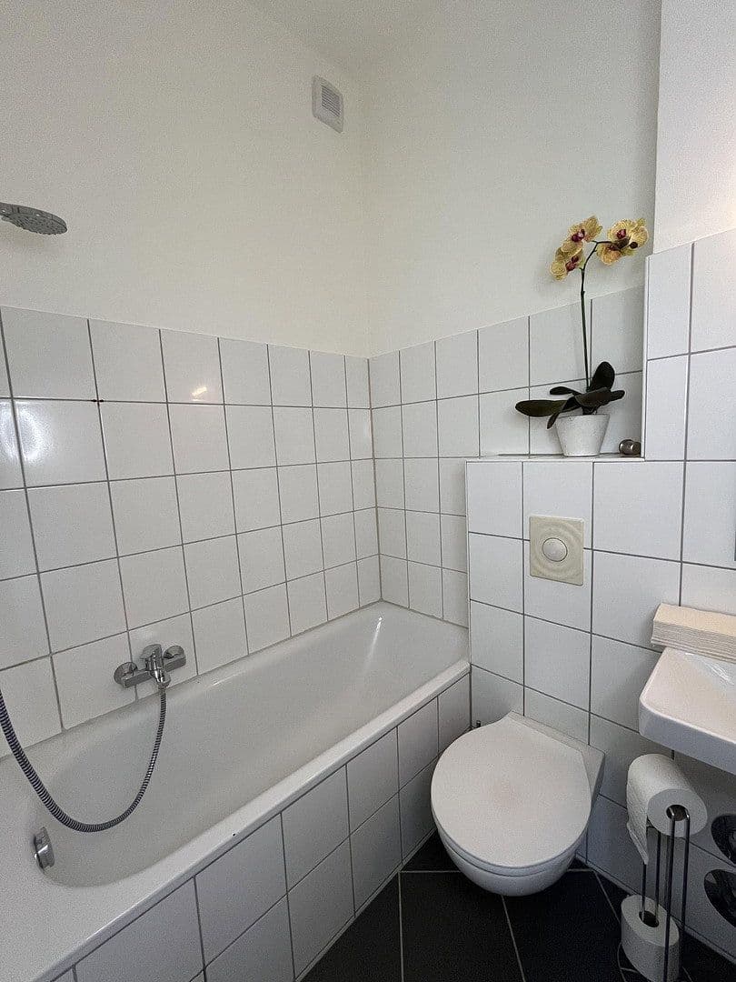 Pronájem bytu 1+1 27 m², Ludenbergerstraße 11, düsseldorf, Severní Porýní-Vestfálsko Pronájem bytu 1+1 27 m², Ludenbergerstraße 11, düsseldorf, Severní Porýní-Vestfálsko