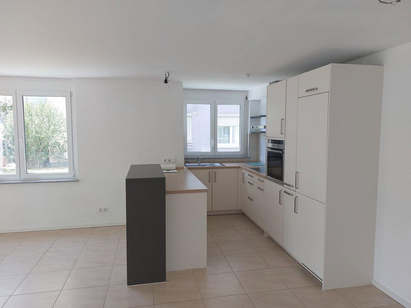 Prodej bytu 4+kk 98 m², Magellanstraße 7, Leinfelden-Echterdingen, Bádensko-Württembersko Prodej bytu 4+kk 98 m², Magellanstraße 7, Leinfelden-Echterdingen, Bádensko-Württembersko