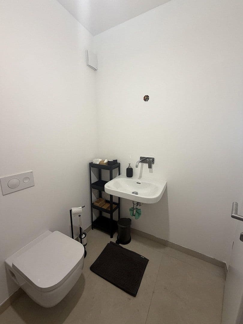 Pronájem bytu 3+1 118 m², Viktoriastr 43, Bochum, Severní Porýní-Vestfálsko Pronájem bytu 3+1 118 m², Viktoriastr 43, Bochum, Severní Porýní-Vestfálsko