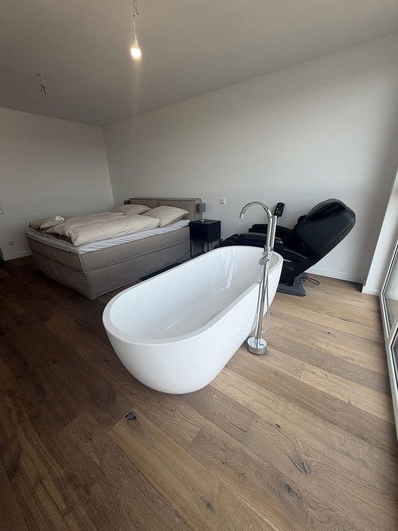 Pronájem bytu 3+1 118 m², Viktoriastr 43, Bochum, Severní Porýní-Vestfálsko Pronájem bytu 3+1 118 m², Viktoriastr 43, Bochum, Severní Porýní-Vestfálsko