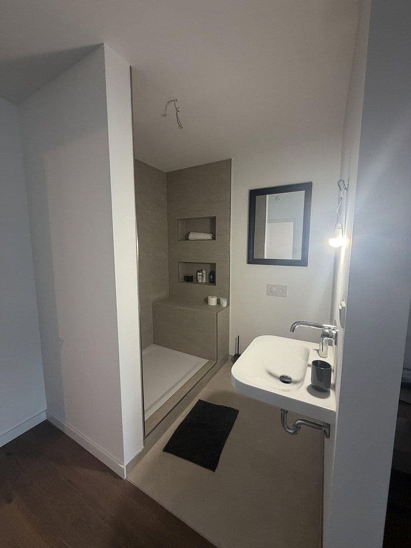 Pronájem bytu 3+1 118 m², Viktoriastr 43, Bochum, Severní Porýní-Vestfálsko Pronájem bytu 3+1 118 m², Viktoriastr 43, Bochum, Severní Porýní-Vestfálsko