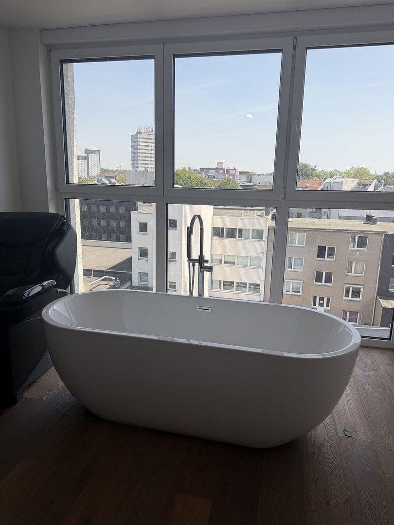 Pronájem bytu 3+1 118 m², Viktoriastr 43, Bochum, Severní Porýní-Vestfálsko Pronájem bytu 3+1 118 m², Viktoriastr 43, Bochum, Severní Porýní-Vestfálsko