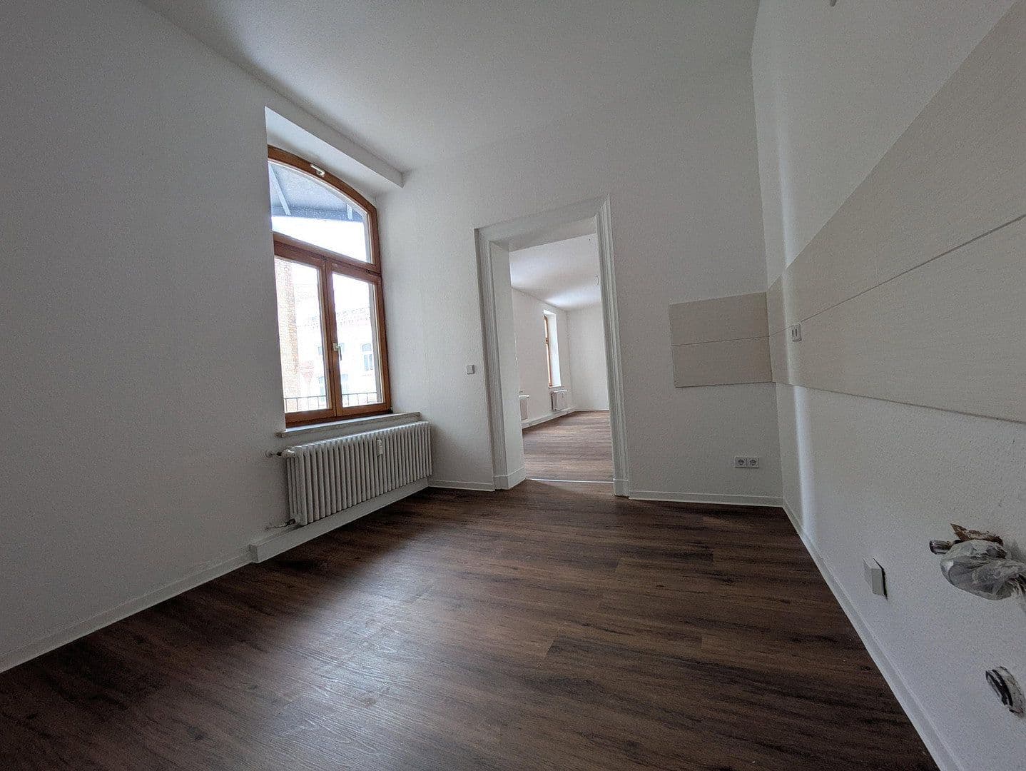 Pronájem bytu 3+1 88 m², Paracelsusstr. 5a, Halle, Sasko-Anhaltsko Pronájem bytu 3+1 88 m², Paracelsusstr. 5a, Halle, Sasko-Anhaltsko
