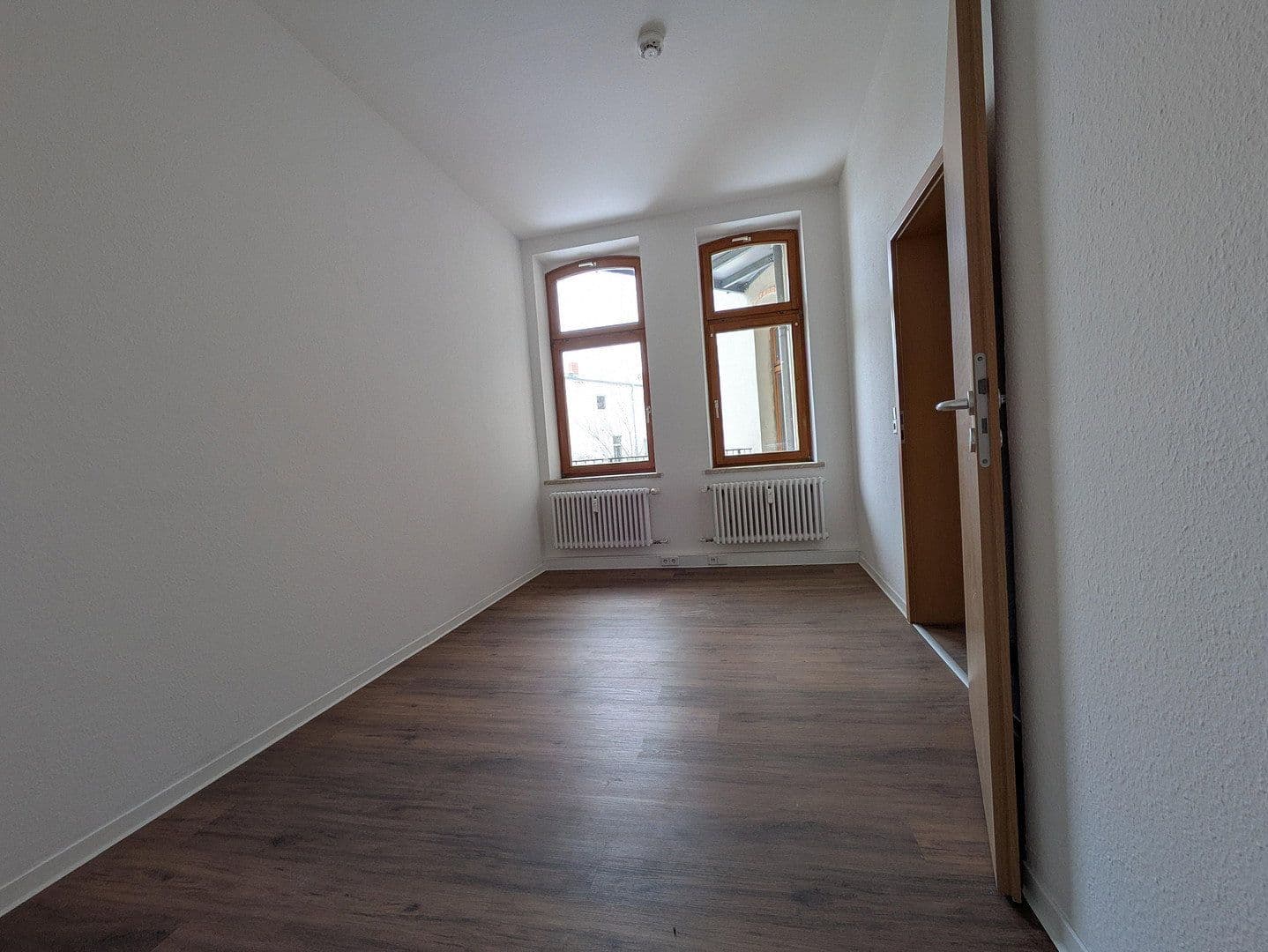 Pronájem bytu 3+1 88 m², Paracelsusstr. 5a, Halle, Sasko-Anhaltsko Pronájem bytu 3+1 88 m², Paracelsusstr. 5a, Halle, Sasko-Anhaltsko