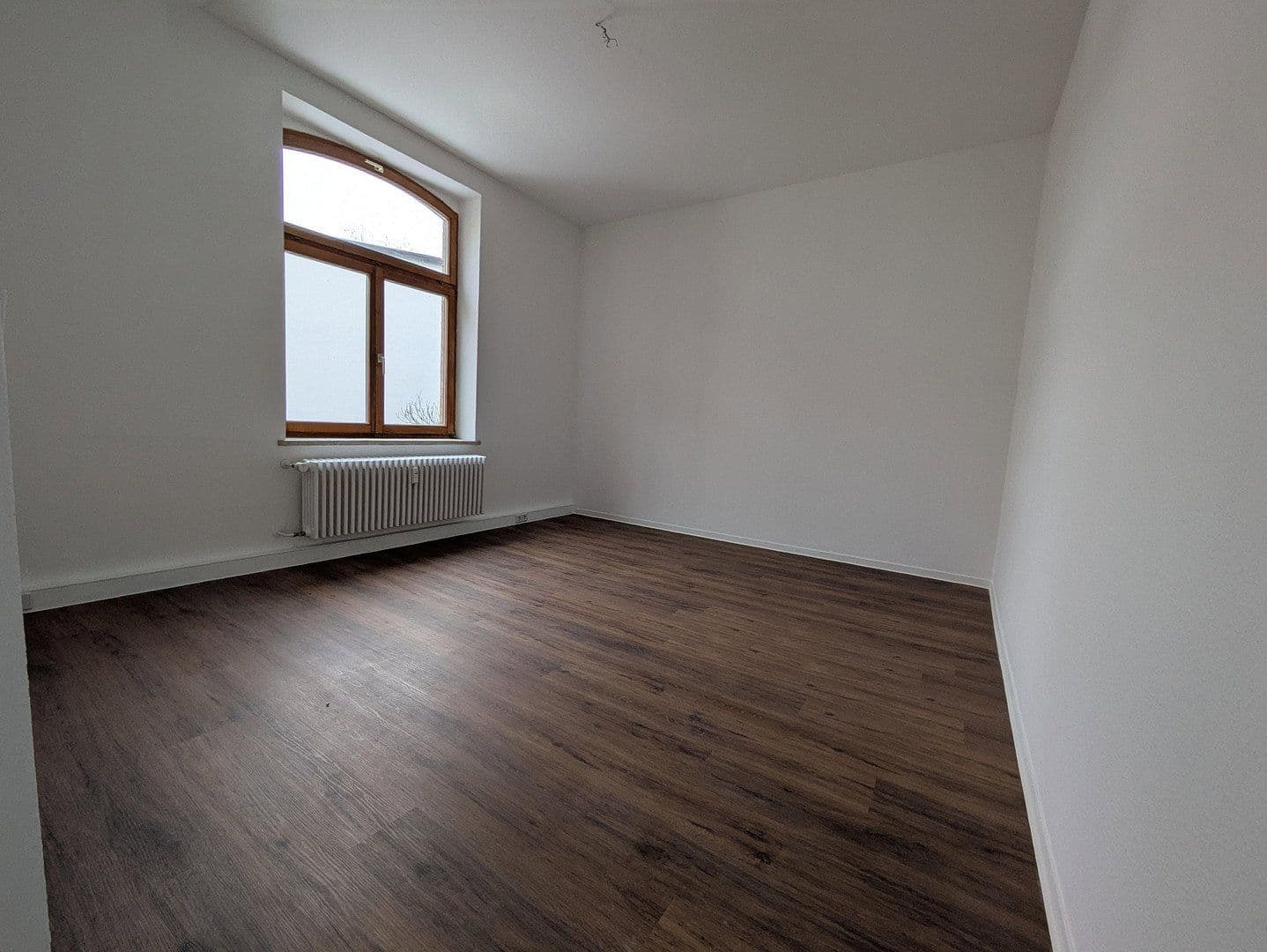 Pronájem bytu 3+1 88 m², Paracelsusstr. 5a, Halle, Sasko-Anhaltsko Pronájem bytu 3+1 88 m², Paracelsusstr. 5a, Halle, Sasko-Anhaltsko