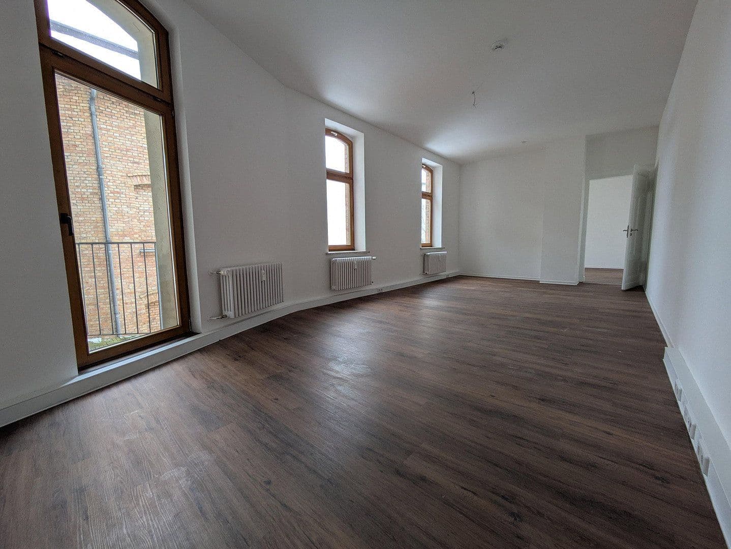 Pronájem bytu 3+1 88 m², Paracelsusstr. 5a, Halle, Sasko-Anhaltsko Pronájem bytu 3+1 88 m², Paracelsusstr. 5a, Halle, Sasko-Anhaltsko