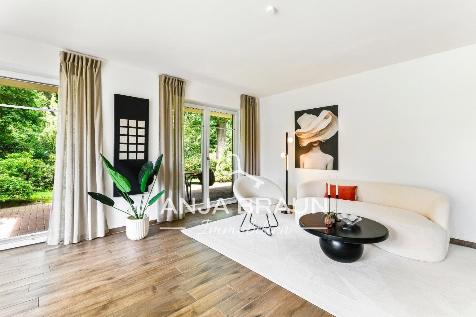 Prodej bytu 4+1 129 m², Hamburg, Hamburg Prodej bytu 4+1 129 m², Hamburg, Hamburg