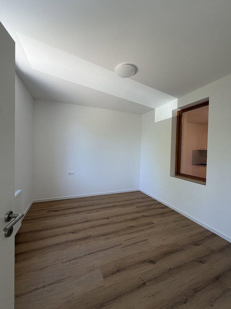 Pronájem bytu 2+1 45 m², Wormser Str.5, Grünstadt, Porýní-Falc Pronájem bytu 2+1 45 m², Wormser Str.5, Grünstadt, Porýní-Falc