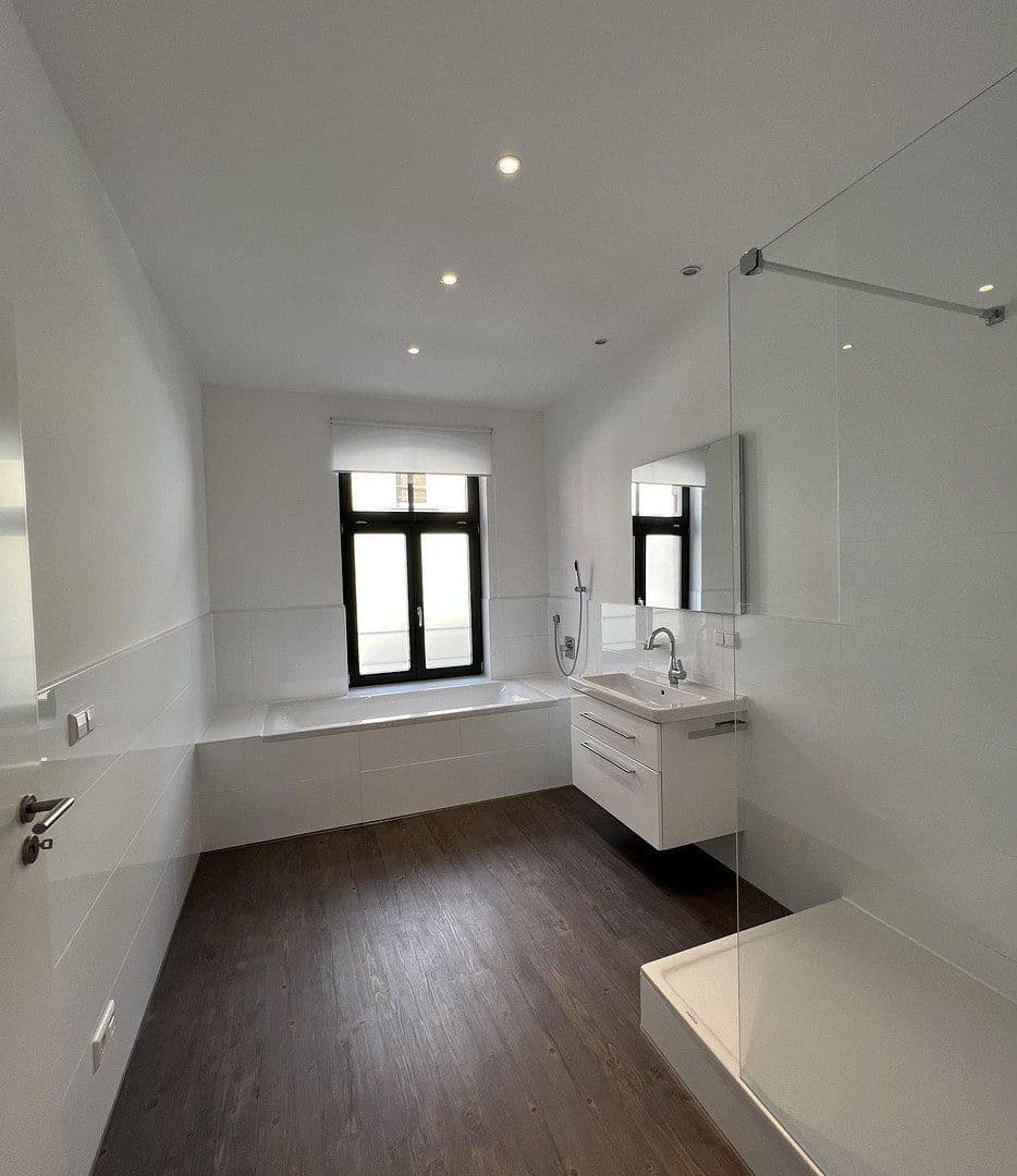 Pronájem bytu 2+1 95 m², Innere Plauensche Str.21, Cvikov, Sasko Pronájem bytu 2+1 95 m², Innere Plauensche Str.21, Cvikov, Sasko