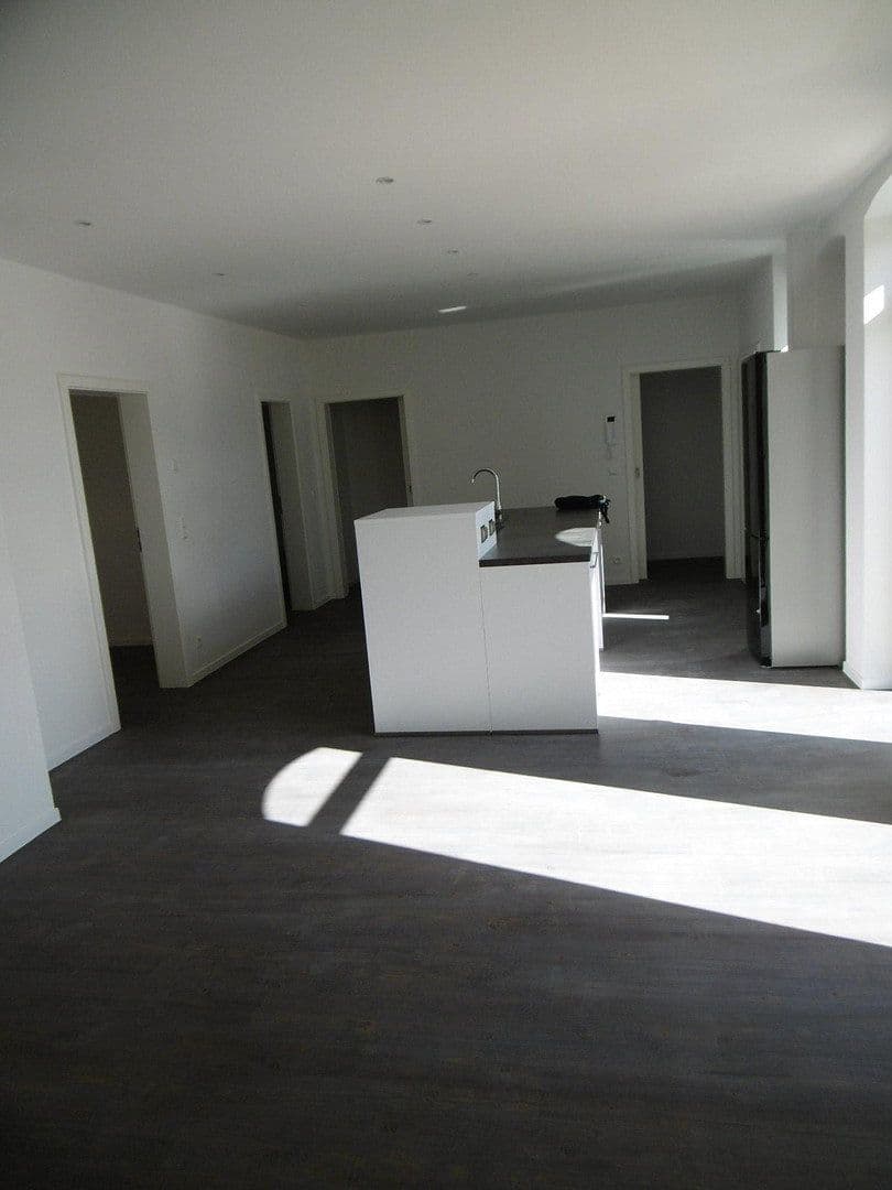 Pronájem bytu 2+1 95 m², Innere Plauensche Str.21, Cvikov, Sasko Pronájem bytu 2+1 95 m², Innere Plauensche Str.21, Cvikov, Sasko