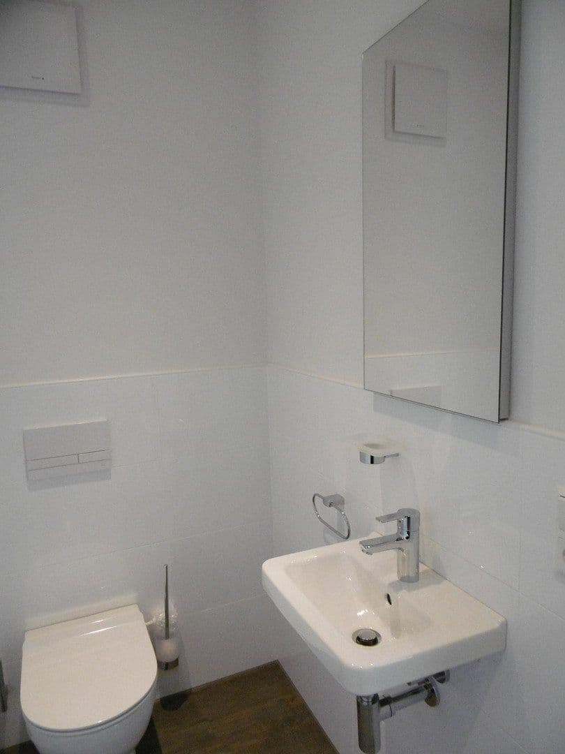 Pronájem bytu 2+1 95 m², Innere Plauensche Str.21, Cvikov, Sasko Pronájem bytu 2+1 95 m², Innere Plauensche Str.21, Cvikov, Sasko