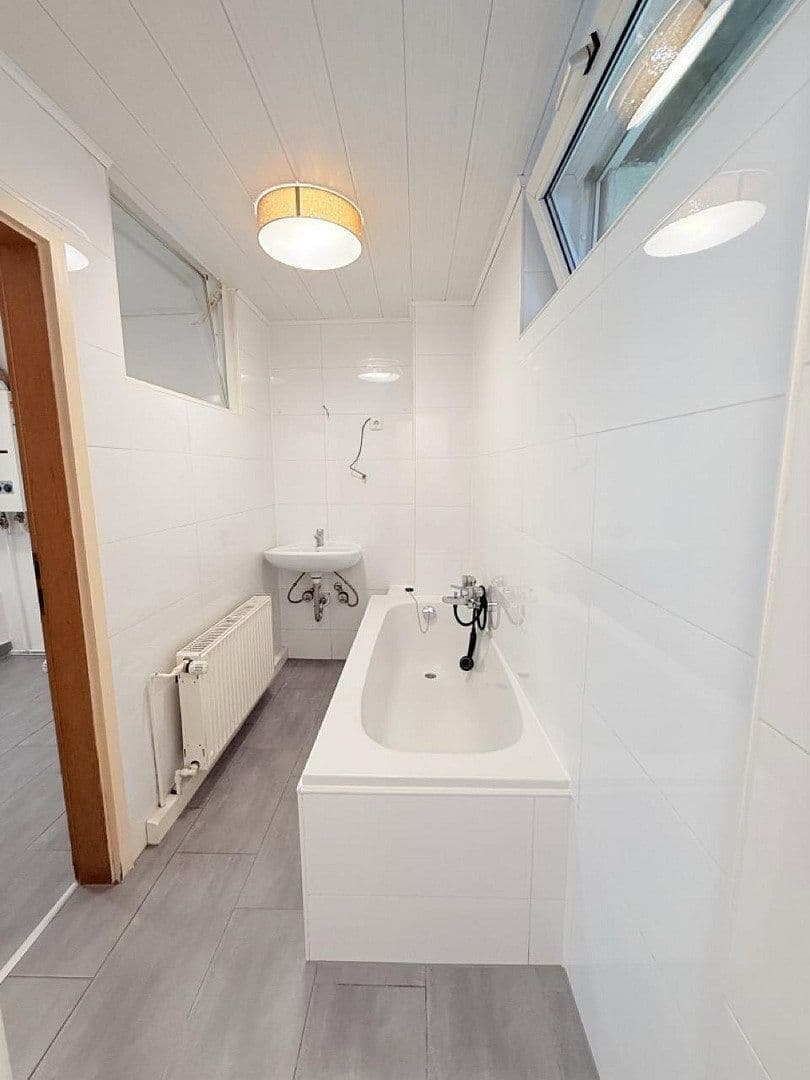 Pronájem bytu 1+1 30 m², Nahestraße 18, Bad Kreuznach, Porýní-Falc Pronájem bytu 1+1 30 m², Nahestraße 18, Bad Kreuznach, Porýní-Falc