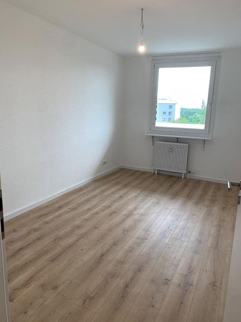 Pronájem bytu 3+1 89 m², Feldbergstr. 16, Heusenstamm, Hessen Pronájem bytu 3+1 89 m², Feldbergstr. 16, Heusenstamm, Hessen