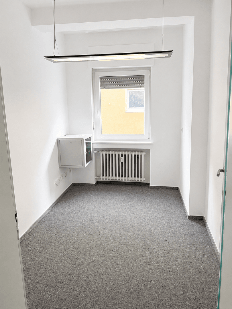 Pronájem kanceláře 130 m², Bonn, Severní Porýní-Vestfálsko Pronájem kanceláře 130 m², Bonn, Severní Porýní-Vestfálsko