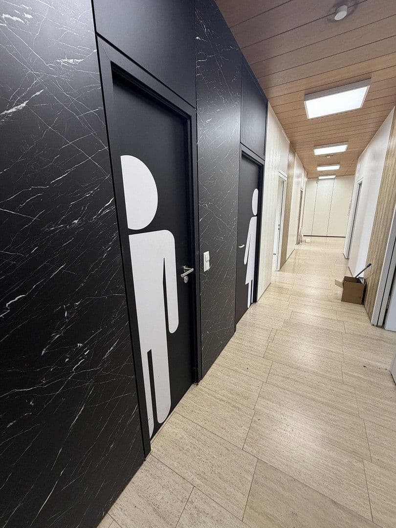 Pronájem nebytového prostoru 400 m², Esslingerstr.18, Altbach, Bádensko-Württembersko Pronájem nebytového prostoru 400 m², Esslingerstr.18, Altbach, Bádensko-Württembersko