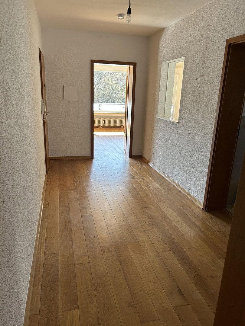 Pronájem bytu 3+1 82 m², Agnesstraße 25, Solingen, Severní Porýní-Vestfálsko Pronájem bytu 3+1 82 m², Agnesstraße 25, Solingen, Severní Porýní-Vestfálsko
