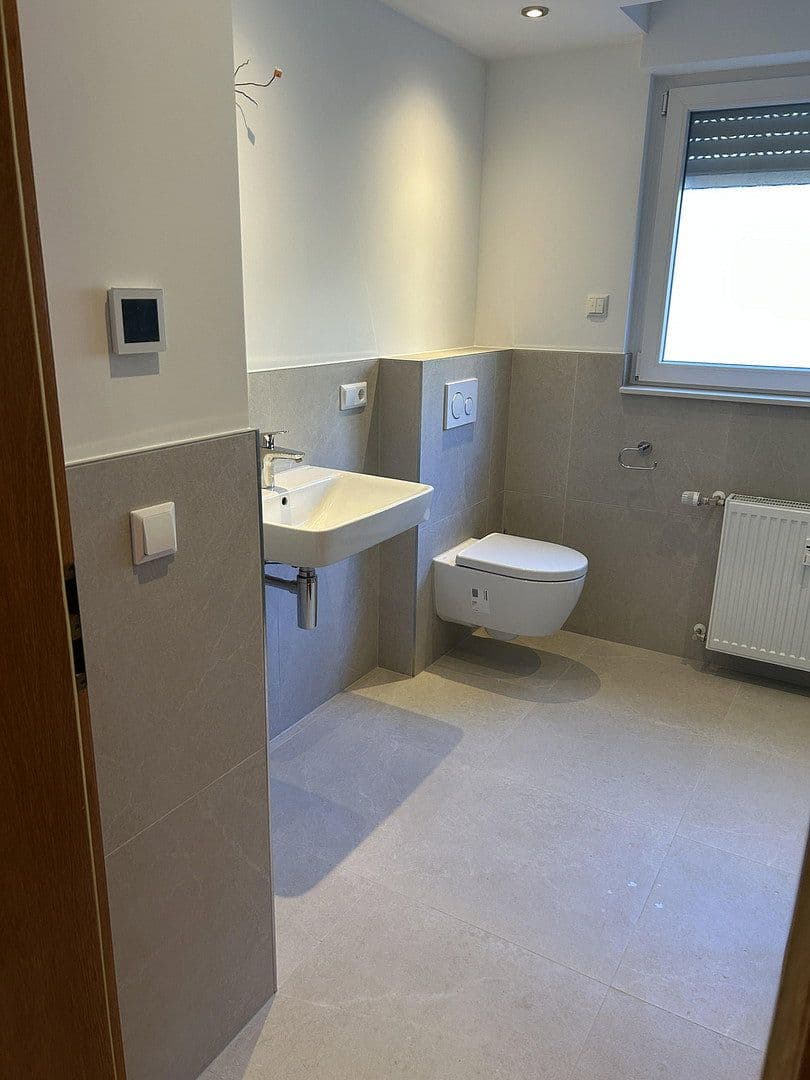 Pronájem bytu 3+1 82 m², Agnesstraße 25, Solingen, Severní Porýní-Vestfálsko Pronájem bytu 3+1 82 m², Agnesstraße 25, Solingen, Severní Porýní-Vestfálsko