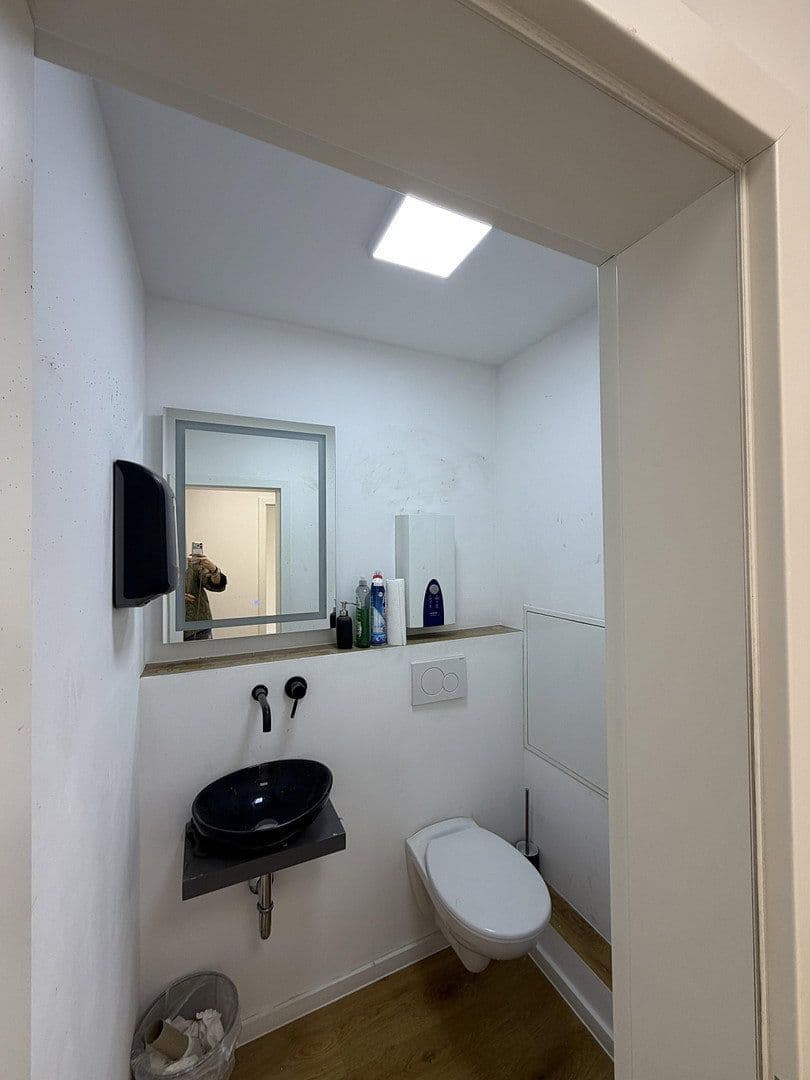 Pronájem kanceláře 98 m², Viktoriastr 45, Bochum, Severní Porýní-Vestfálsko Pronájem kanceláře 98 m², Viktoriastr 45, Bochum, Severní Porýní-Vestfálsko