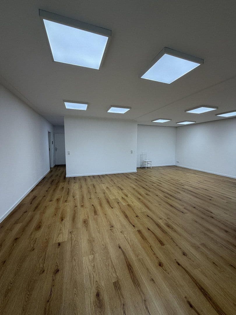 Pronájem kanceláře 98 m², Viktoriastr 45, Bochum, Severní Porýní-Vestfálsko Pronájem kanceláře 98 m², Viktoriastr 45, Bochum, Severní Porýní-Vestfálsko