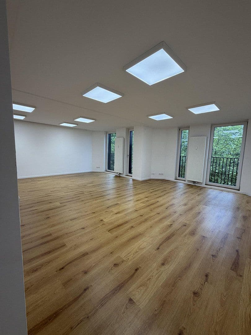 Pronájem kanceláře 98 m², Viktoriastr 45, Bochum, Severní Porýní-Vestfálsko Pronájem kanceláře 98 m², Viktoriastr 45, Bochum, Severní Porýní-Vestfálsko