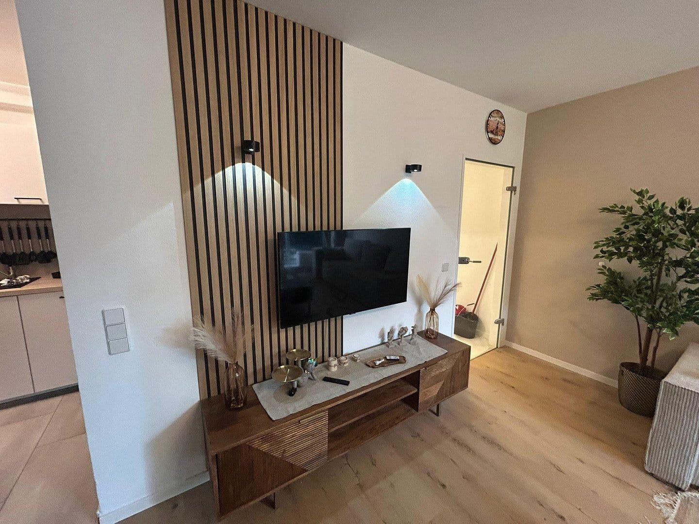 Pronájem bytu 1+1 42 m², Kastanienallee 19b, Berlin, Berlín Pronájem bytu 1+1 42 m², Kastanienallee 19b, Berlin, Berlín