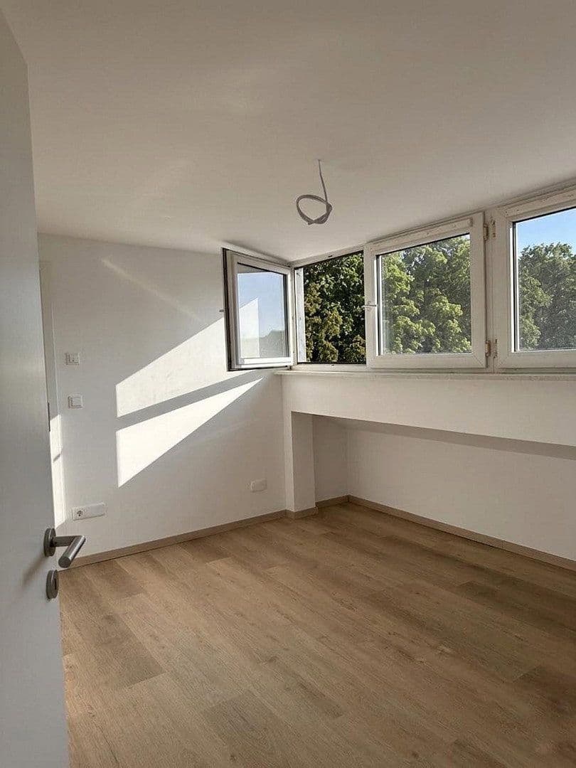 Pronájem bytu 4+1 72 m², Köln, Severní Porýní-Vestfálsko Pronájem bytu 4+1 72 m², Köln, Severní Porýní-Vestfálsko