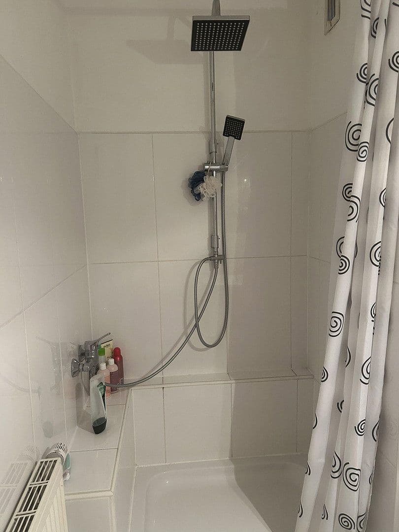 Pronájem bytu 1+1 30 m², Höristraße 4, Singen (Hohentwiel), Bádensko-Württembersko Pronájem bytu 1+1 30 m², Höristraße 4, Singen (Hohentwiel), Bádensko-Württembersko