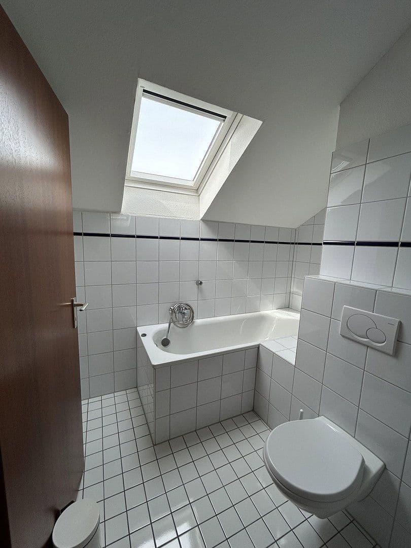 Prodej domu 141 m², pozemek 251 m², Duisburg, Severní Porýní-Vestfálsko Prodej domu 141 m², pozemek 251 m², Duisburg, Severní Porýní-Vestfálsko