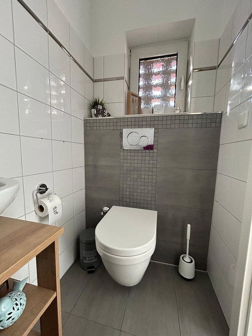 Prodej domu 141 m², pozemek 251 m², Duisburg, Severní Porýní-Vestfálsko Prodej domu 141 m², pozemek 251 m², Duisburg, Severní Porýní-Vestfálsko