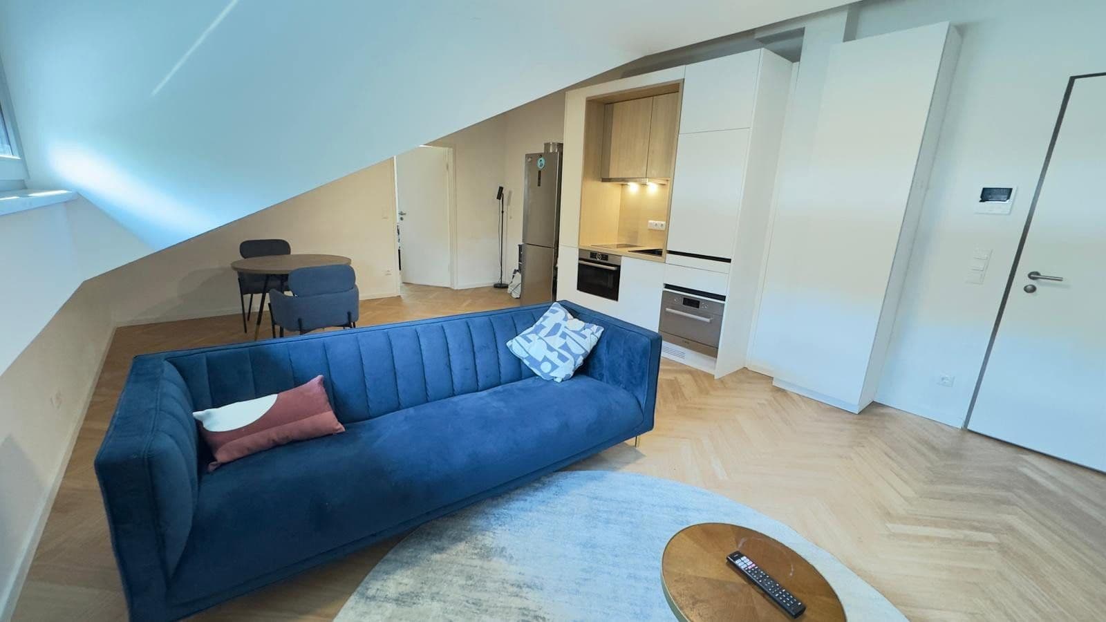 Pronájem bytu 2+1 40 m², Stümpflingstraße 5, München, Bavorsko Pronájem bytu 2+1 40 m², Stümpflingstraße 5, München, Bavorsko