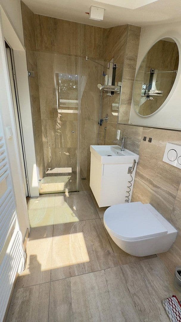Pronájem bytu 2+1 40 m², Stümpflingstraße 5, München, Bavorsko Pronájem bytu 2+1 40 m², Stümpflingstraße 5, München, Bavorsko