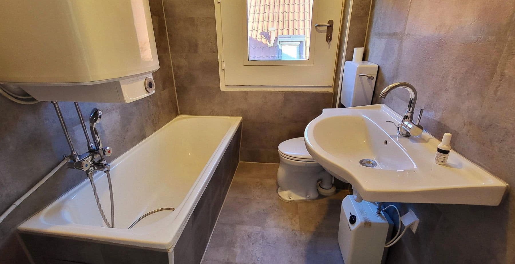 Prodej bytu 3+1 56 m², Moltkestr. 9, Eggenstein-Leopoldshafen, Bádensko-Württembersko Prodej bytu 3+1 56 m², Moltkestr. 9, Eggenstein-Leopoldshafen, Bádensko-Württembersko