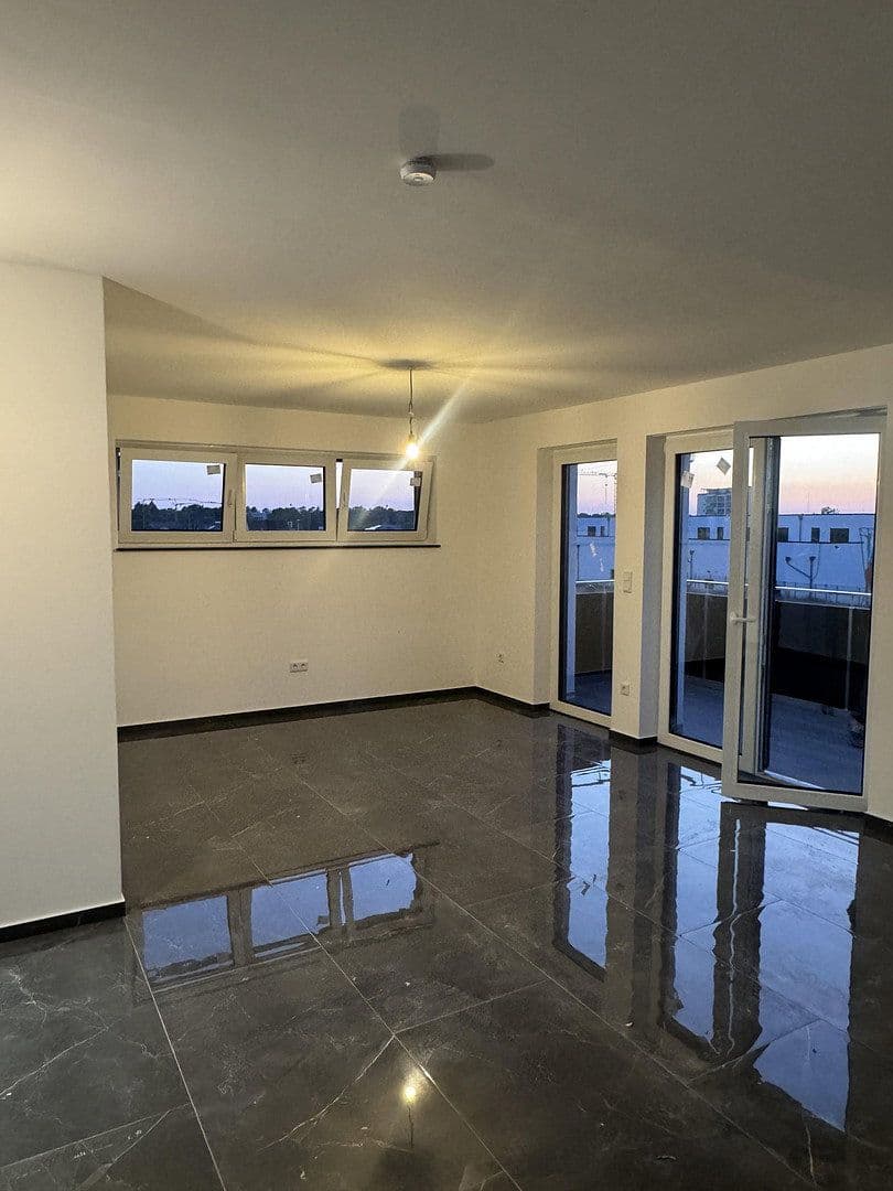 Pronájem bytu 4+1 94 m², Sternenstraße 5, Rodenbach, Hessen Pronájem bytu 4+1 94 m², Sternenstraße 5, Rodenbach, Hessen