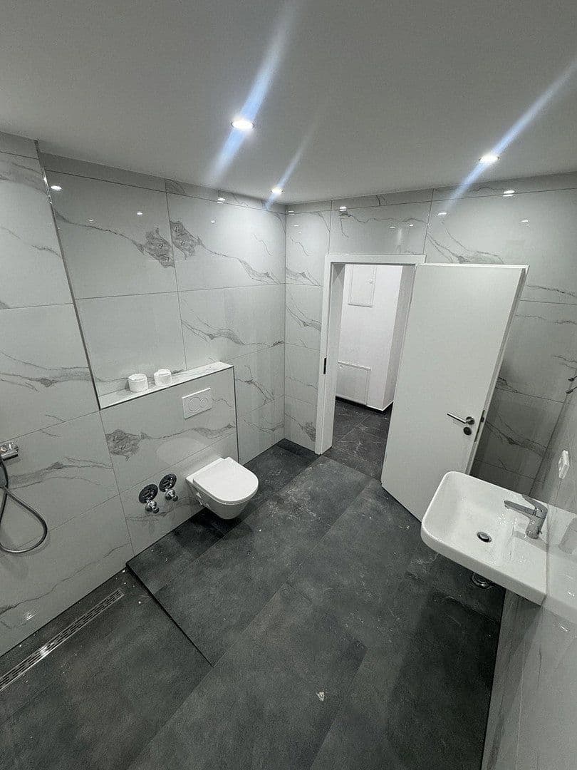 Pronájem bytu 4+1 94 m², Sternenstraße 5, Rodenbach, Hessen Pronájem bytu 4+1 94 m², Sternenstraße 5, Rodenbach, Hessen