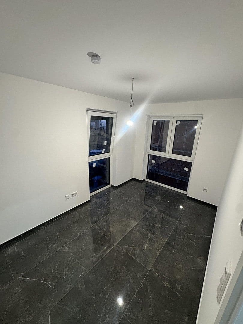 Pronájem bytu 4+1 94 m², Sternenstraße 5, Rodenbach, Hessen Pronájem bytu 4+1 94 m², Sternenstraße 5, Rodenbach, Hessen