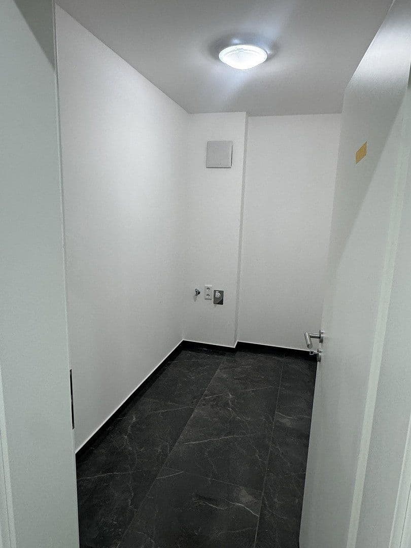 Pronájem bytu 4+1 94 m², Sternenstraße 5, Rodenbach, Hessen Pronájem bytu 4+1 94 m², Sternenstraße 5, Rodenbach, Hessen