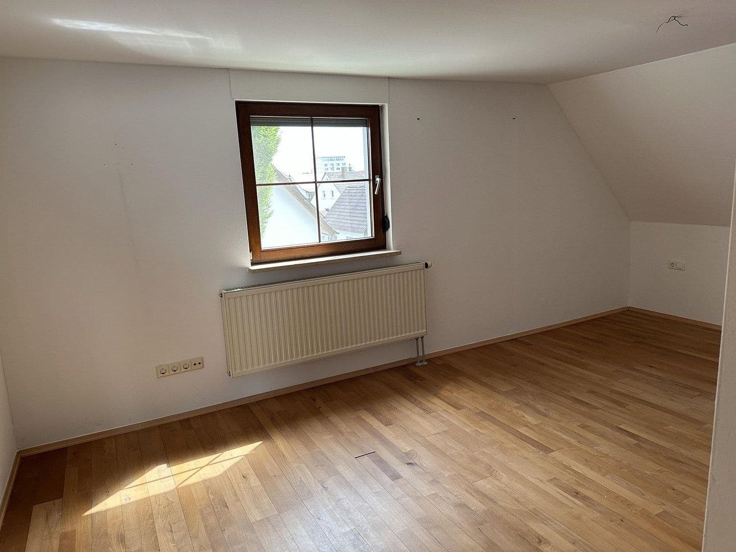 Prodej domu 120 m², pozemek 620 m², Bad Schussenried, Bádensko-Württembersko Prodej domu 120 m², pozemek 620 m², Bad Schussenried, Bádensko-Württembersko