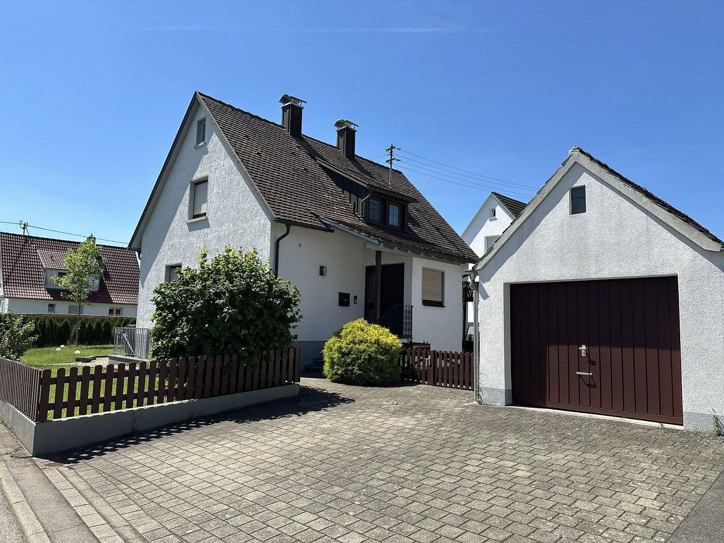 Prodej domu 120 m², pozemek 620 m², Bad Schussenried, Bádensko-Württembersko Prodej domu 120 m², pozemek 620 m², Bad Schussenried, Bádensko-Württembersko