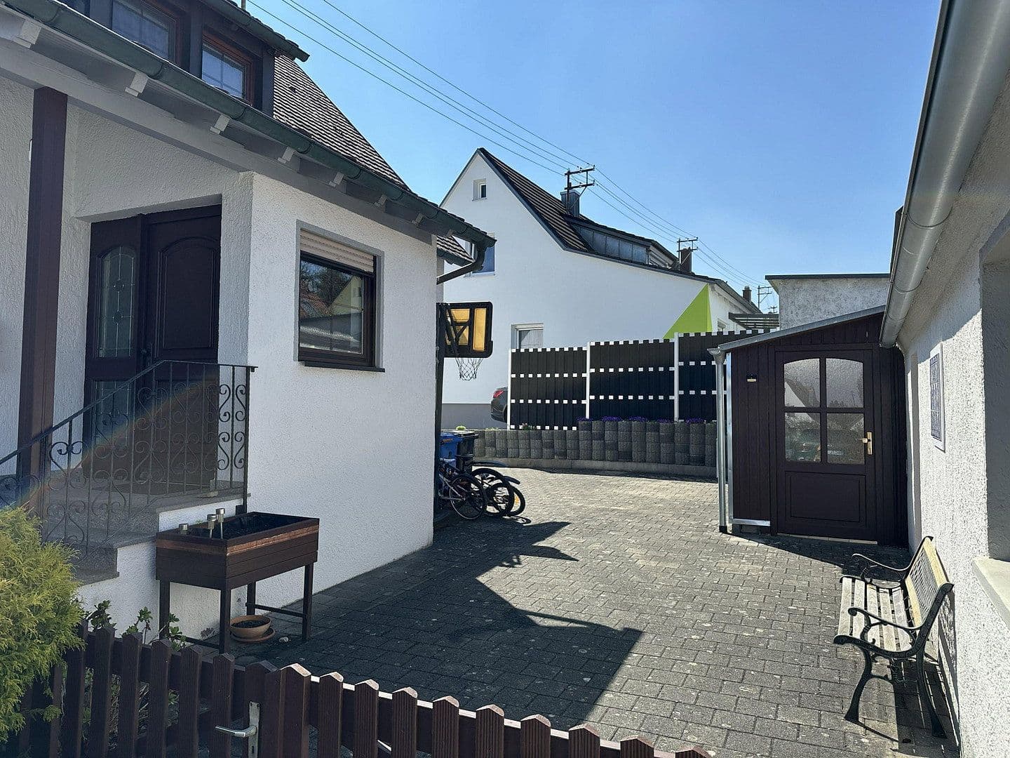 Prodej domu 120 m², pozemek 620 m², Bad Schussenried, Bádensko-Württembersko Prodej domu 120 m², pozemek 620 m², Bad Schussenried, Bádensko-Württembersko