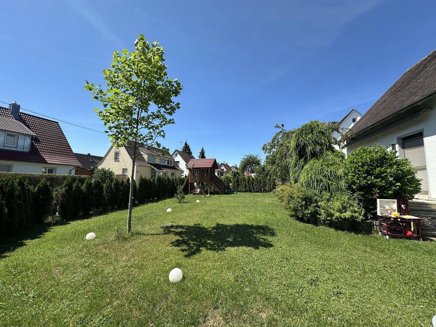 Prodej domu 120 m², pozemek 620 m², Bad Schussenried, Bádensko-Württembersko Prodej domu 120 m², pozemek 620 m², Bad Schussenried, Bádensko-Württembersko