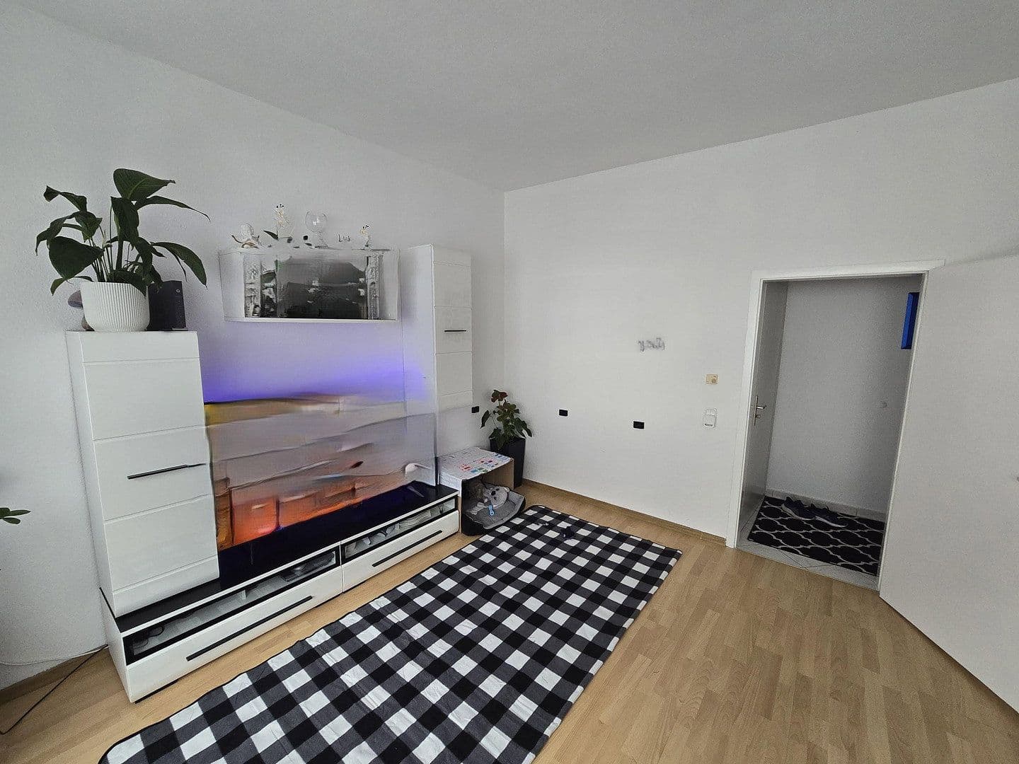 Prodej bytu 3+1 71 m², Moltkestr. 9, Eggenstein-Leopoldshafen, Bádensko-Württembersko Prodej bytu 3+1 71 m², Moltkestr. 9, Eggenstein-Leopoldshafen, Bádensko-Württembersko