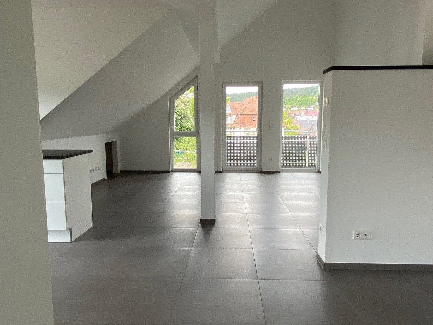 Pronájem bytu 2+1 70 m², Tuttlingen, Bádensko-Württembersko Pronájem bytu 2+1 70 m², Tuttlingen, Bádensko-Württembersko