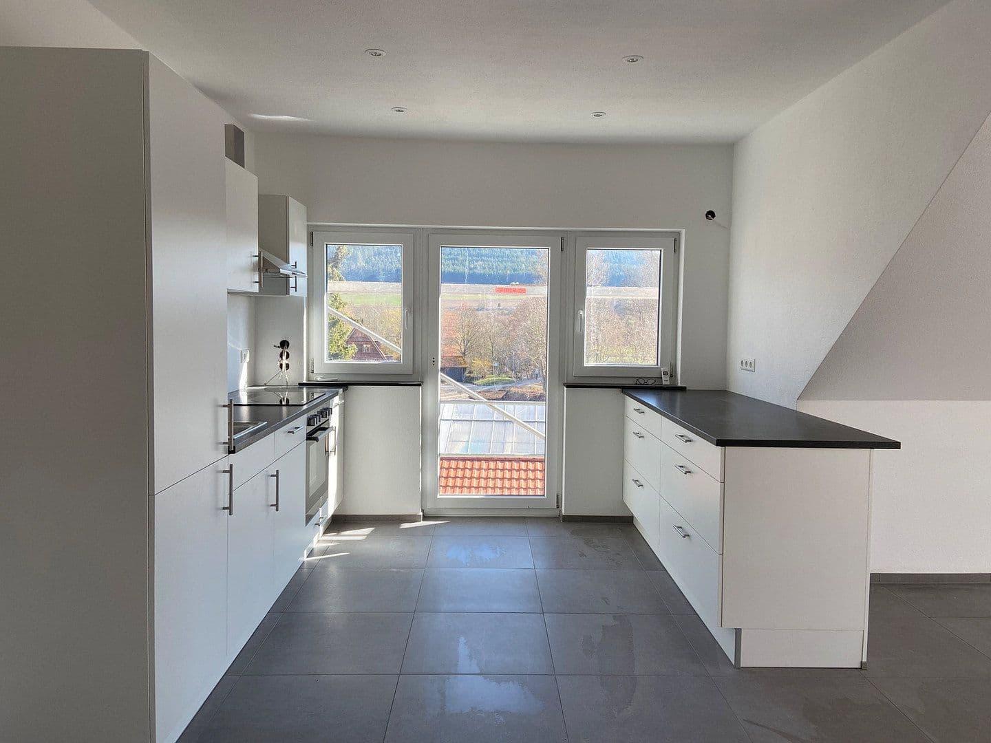 Pronájem bytu 2+1 70 m², Tuttlingen, Bádensko-Württembersko Pronájem bytu 2+1 70 m², Tuttlingen, Bádensko-Württembersko