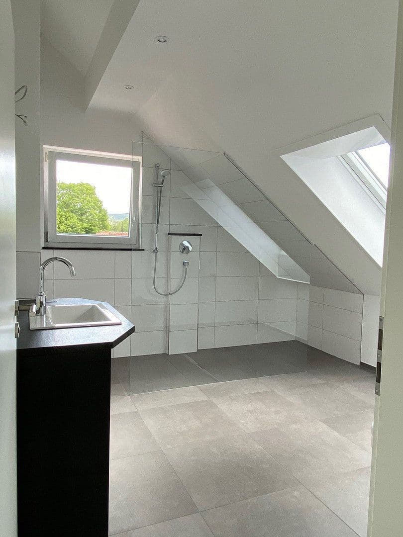 Pronájem bytu 2+1 70 m², Tuttlingen, Bádensko-Württembersko Pronájem bytu 2+1 70 m², Tuttlingen, Bádensko-Württembersko