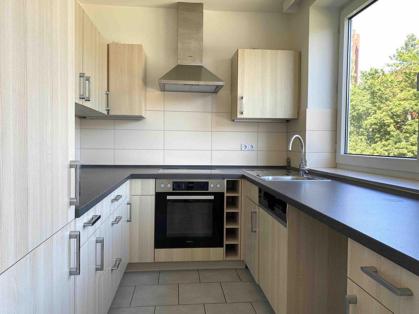 Prodej bytu 3+1 95 m², Hamburg, Hamburg Prodej bytu 3+1 95 m², Hamburg, Hamburg