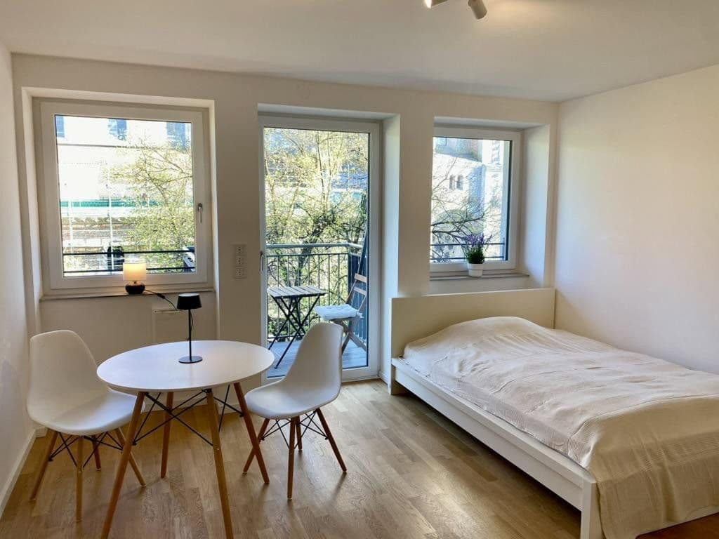 Pronájem bytu 1+1 28 m², Ickstattstrasse 34, München, Bavorsko Pronájem bytu 1+1 28 m², Ickstattstrasse 34, München, Bavorsko