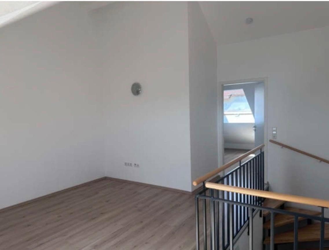 Prodej domu 144 m², pozemek 150 m², Flein, Bádensko-Württembersko Prodej domu 144 m², pozemek 150 m², Flein, Bádensko-Württembersko